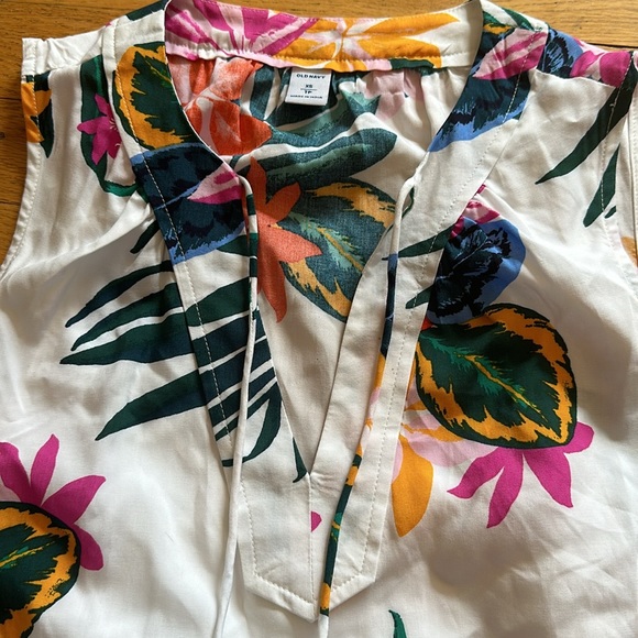 Old Navy Floral Dress - Picture 9 of 9